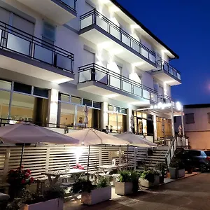 Eugenio 2*, Rimini Italia